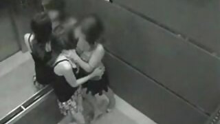 स्लटी चिक ब्रिटनी अंबर तिचे डोके देते आणि सह सह बबल